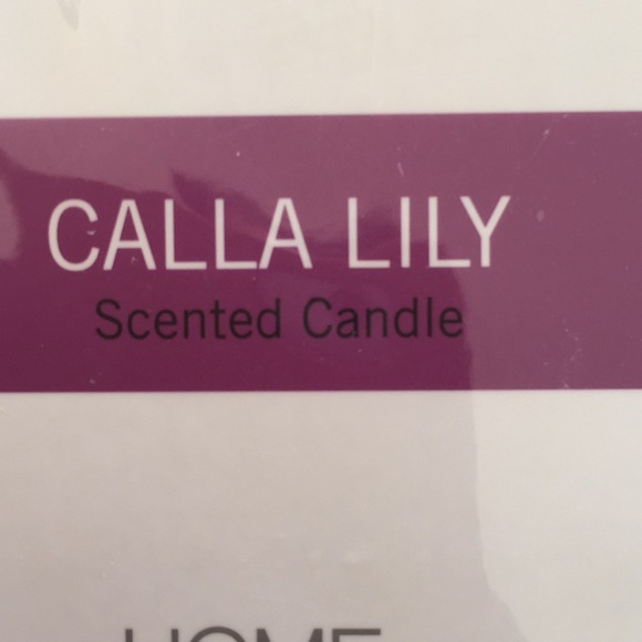 Calla Lily Scented Candle 9oz - Picture 2 of 4